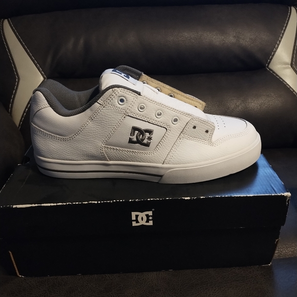 MEN'S DC PURE SUSTAINABLE SKATE SHOES - Picture 2 of 8